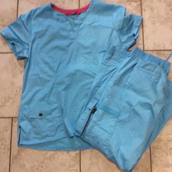 Scrub set - Picture 3 of 3